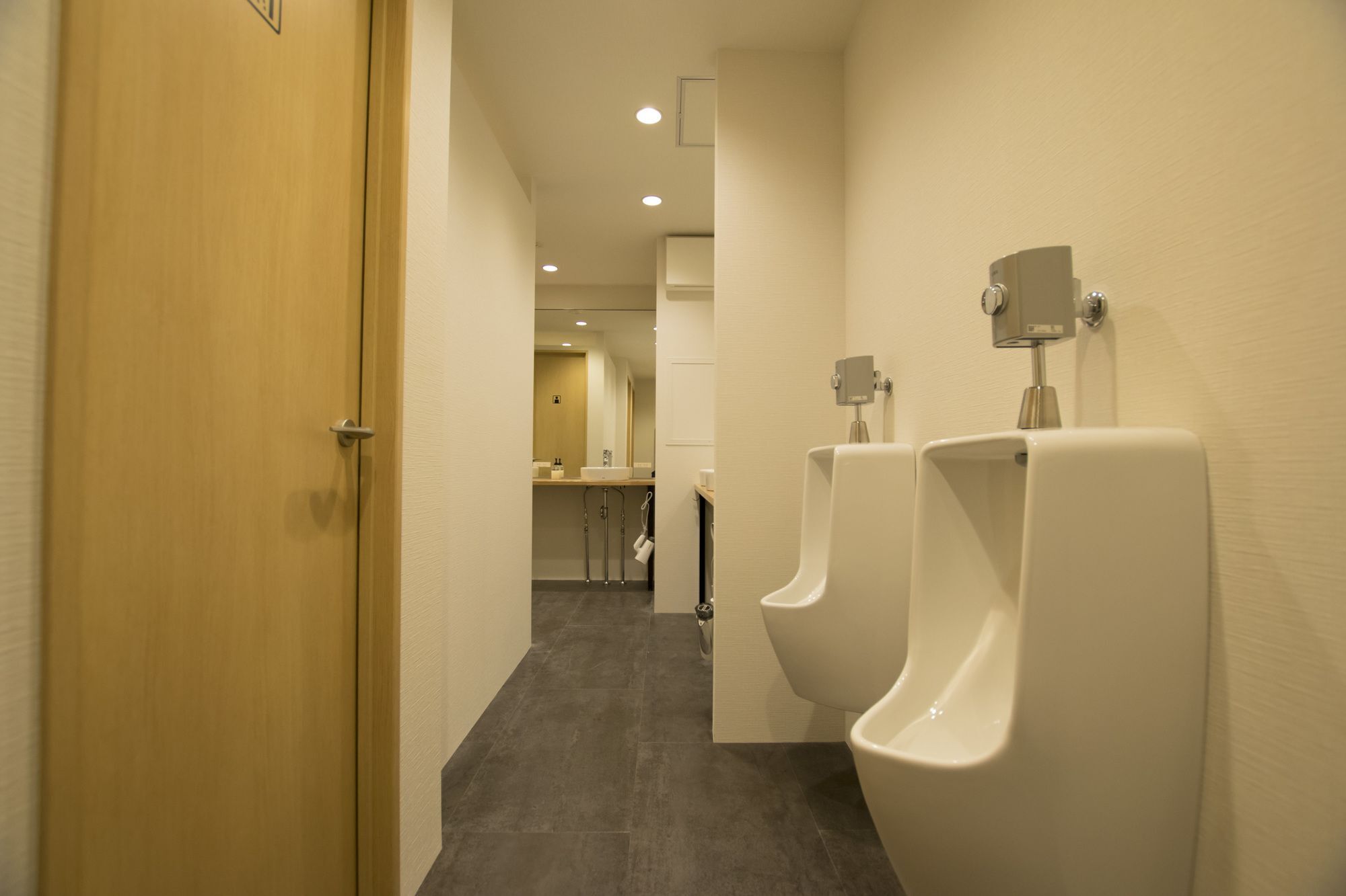 Hiromas Hostel In Akihabara Токио Екстериор снимка
